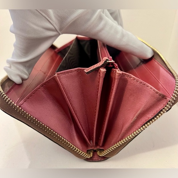 Gucci, Microguccissima Pattern Patent Leather Continental Wallet, Authentic - Picture 13 of 15